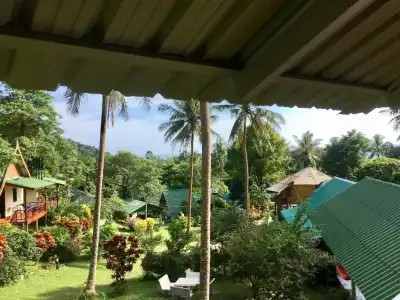 TP Hut Bungalows - 9