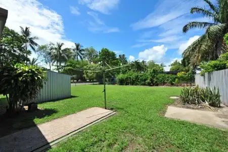 Seascape Holidays - 53 Reef Street - 40