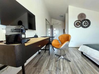 Refresh Boutique Apartments - 35