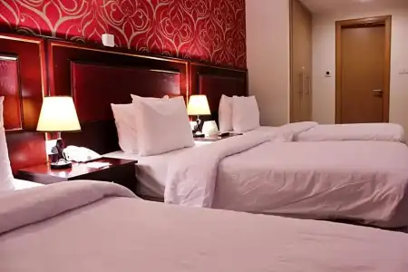 Montreal Naif - 20