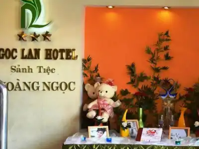 Ngoc Lan - 13