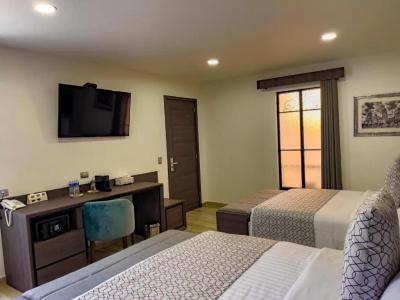 Parral 14 Boutique - 35
