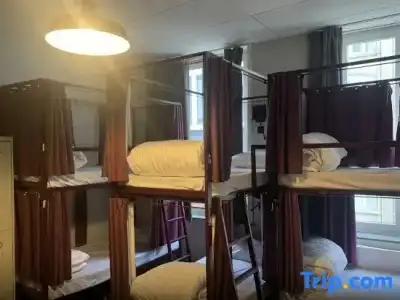Safestay Brussels Grand Place - 86