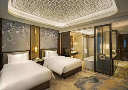 Wanda Reign Chengdu - 6
