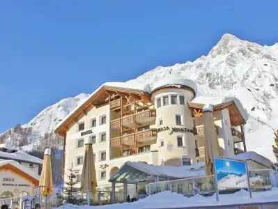 Relais & Châteaux Chasa Montana - 0