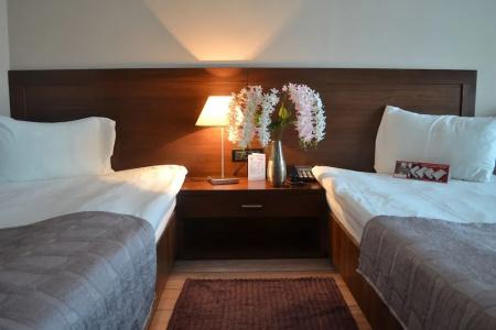 Phoenicia Express - 39