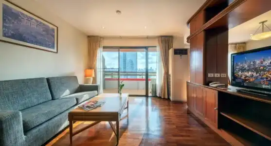 Bandara Silom Suites - 205