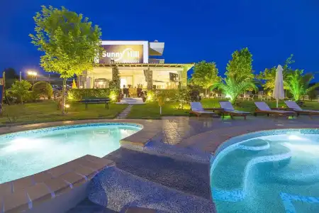 Sunny Hill Studios - 6