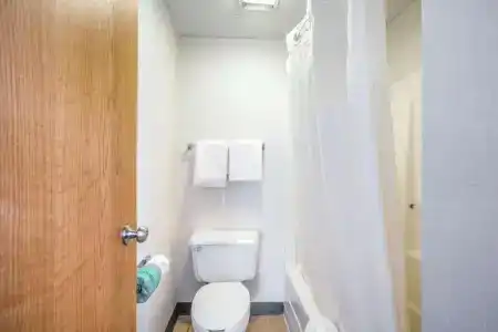 Quality Suites Lansing West - 57