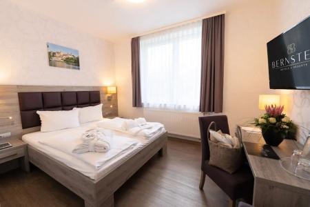 Bernstein Acamed Resort - 36