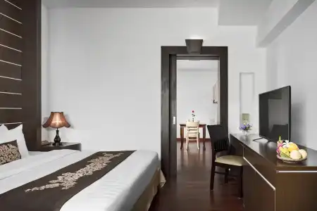 Phnom Penh Katari - 213