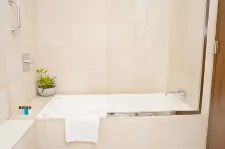 Ocean Edge Suites & Colombo - 35