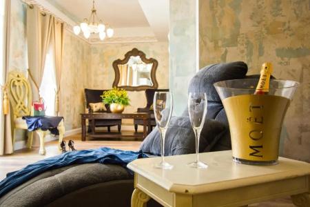 Plaza Marchi Old Town - Mag Quaint & Elegant Boutiques - 154