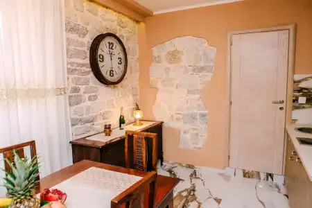 D & Sons Apartments - 1