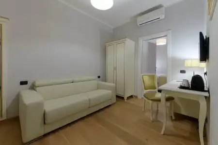 Gravina Suite Frattina - 13