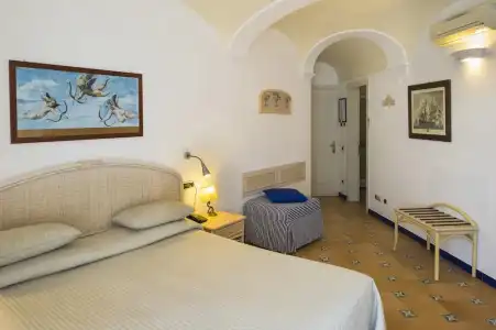 Bellevue Suite - 52