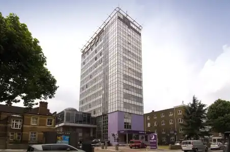 Premier Inn London Hammersmith - Ravenscourt Park - 0