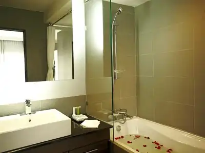 Sukhumvit Suites - 105