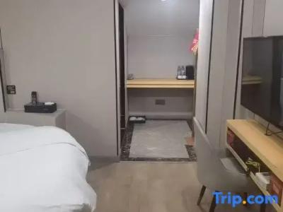 Borrman (Shanghai Hongqiao Airport ,West Xianxia Road ) - 12