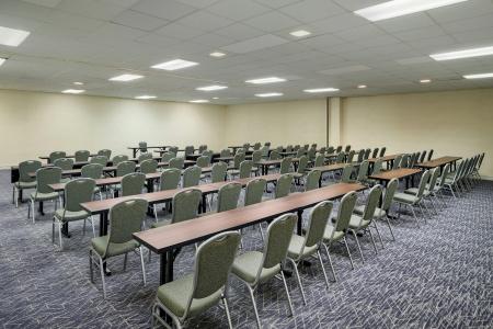 DoubleTree by Hilton Williamsburg - 23