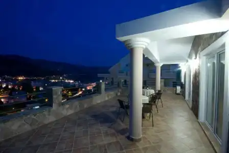 Contessa Apartments - 35