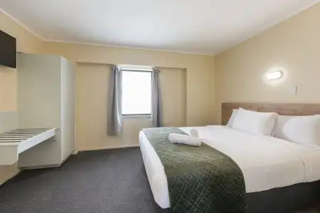 Fenton Court Motel - 16
