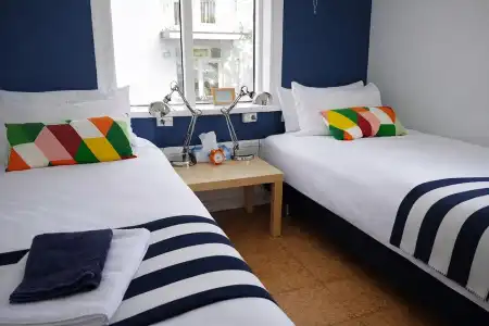 Refurinn Reykjavik Guesthouse - 32