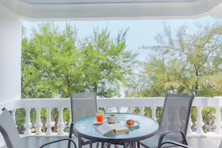 The BEACH CHA AM Suites - 61