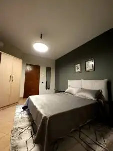 Oda Tirana - 142