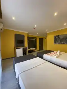 Roy Otel Akçay - 73