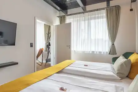 LÜTTES Loft Boutique - 70