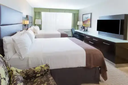 Holiday Inn Vancouver-Centre - 47