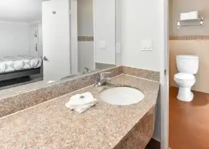 Motel 6 Anaheim, CA - Convention Center - 11