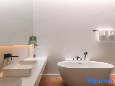 Saturdays Residence by Brown Starling Apart - 139