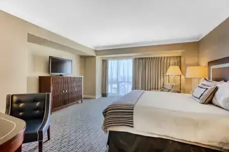 Omni Los Angeles at California Plaza - 3