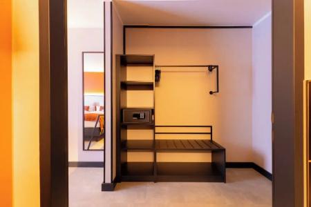Holiday Inn - the niu, BLADE SOLINGEN by IHG - 18