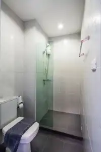 At Hua Lamphong - Hostel - 32