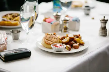 Beacon Hill & Bistro - 12