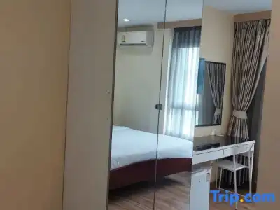 V Check Inn Sukhumvit 22 - 57
