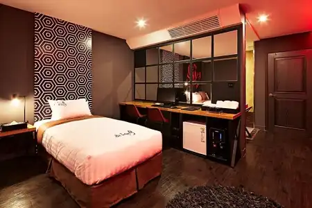 Boutique 9 - 61