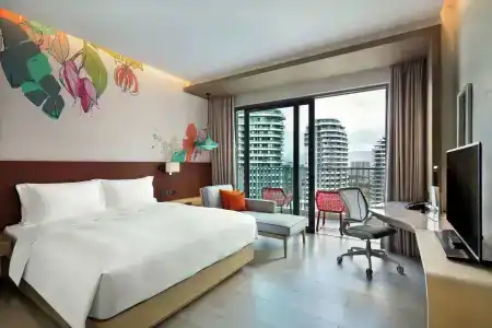 Hilton Garden Inn - 6