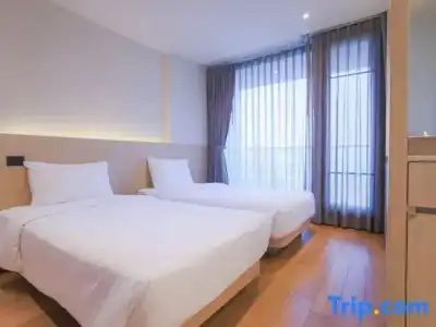 Balcony Seaside Sriracha & Serviced Apartments (SHA Extra Plus) - 196