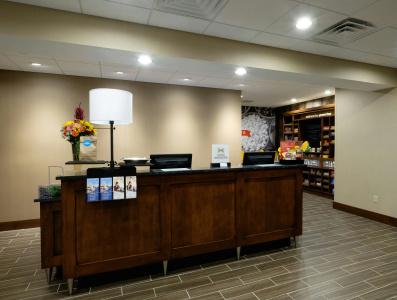 Hampton Inn Green Bay Downtow - 23