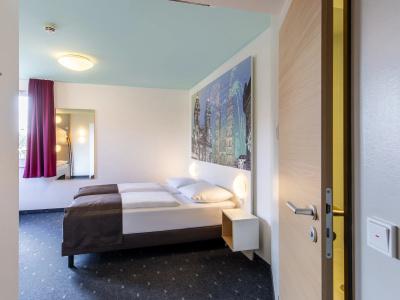B&B Nürnberg-City - 6