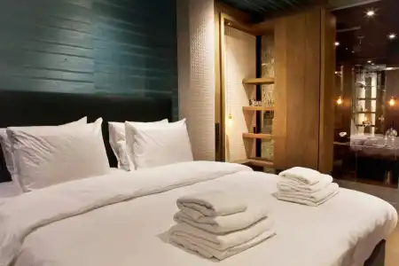 Manzo's Suites - 32