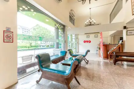 OYO 928 Leaf Hostel - 1