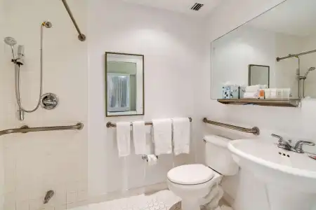 Crest Suites - 11