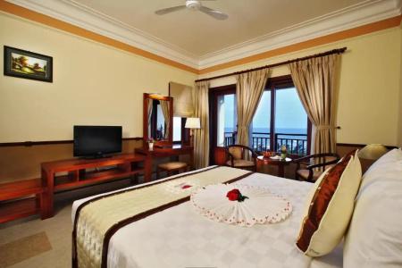 Golden Coast Resort and Spa - 80