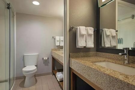 Courtyard by Marriott Sacramento Midtown - 56