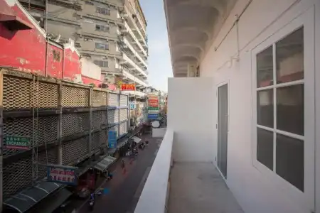 Nornyaowarat Hostel - 37